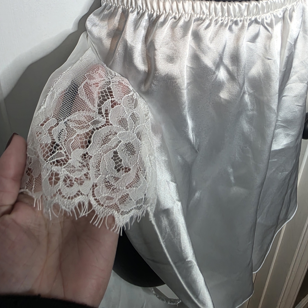 Silky Lace-Trim White Satin Cami & Shorts Pajama Set - Picture 4 of 4